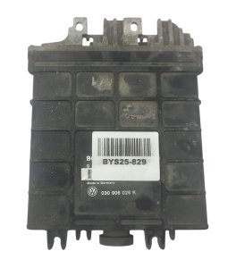 Sterownik silnika Volkswagen Bosch 030906026K 0261200750 używany oryginał 