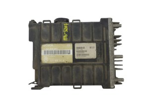 Sterownik silnika Bosch 0261200261 443907311B używany oryginał Volkswagen Audi