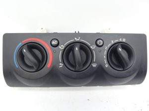Panel Nawiewu Renault Clio 2  8200147160 7701051263