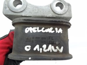 Poduszka  Łapa Silnika Opel Corsa 1,2 16 V 9227878 