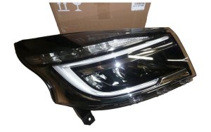 Reflektor Prawy 260103799R Renault Trafic 3 Oryginał 