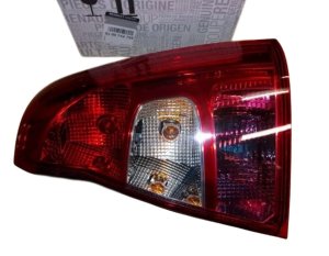 Lampa Tylna Prawa 8200744759 Nowy OE Dacia Renault Logan 