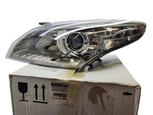 Reflektor Xenon Lewy 260606389R Nowy OE Renault Megane III