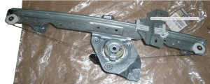 Podnośnik Szyby Lewy Przód  807213506R Dacia Duster Oryginał 