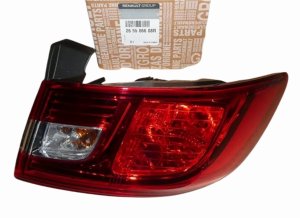 Lampa Prawy Tył 265506608R Renault Clio IV Oryginał Nowy