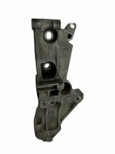 Mocowanie Alternatora 8200425034 Renault Clio 3 Megane 2  1,6