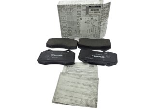 Klocki Hamulcowe Przód 7701208218 Nowy OE Renault Clio III Megane II RS  