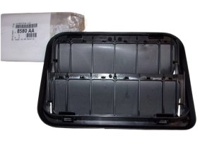 Kratka Wentylacyjna Bagażnika 8580AA 8580.AA Peugeot 208 II Oryginał Nowy