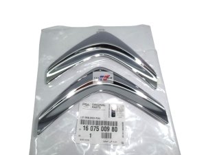 Emblemat 1607500980 Citroen C3 II DS3 Nowy Oryginał